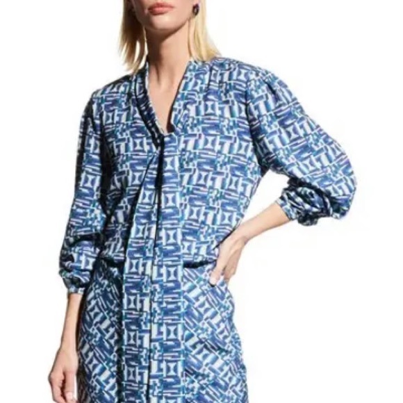 Toccin - Printed Lantern Tie Neck Blouse - Picture 2 of 4